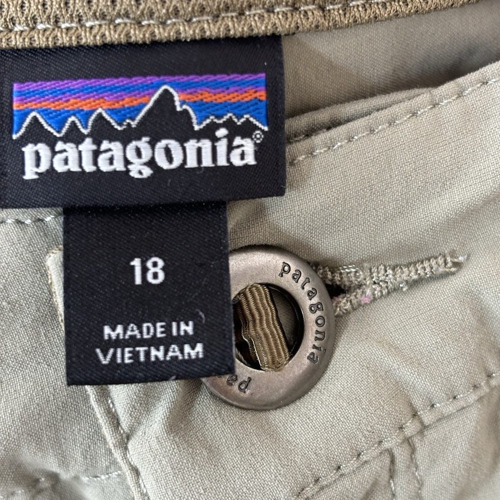 Patagonia Quandary Pants Gorpcore 18 Tan Hiking Granola Convertible Activewear - Picture 3 of 15